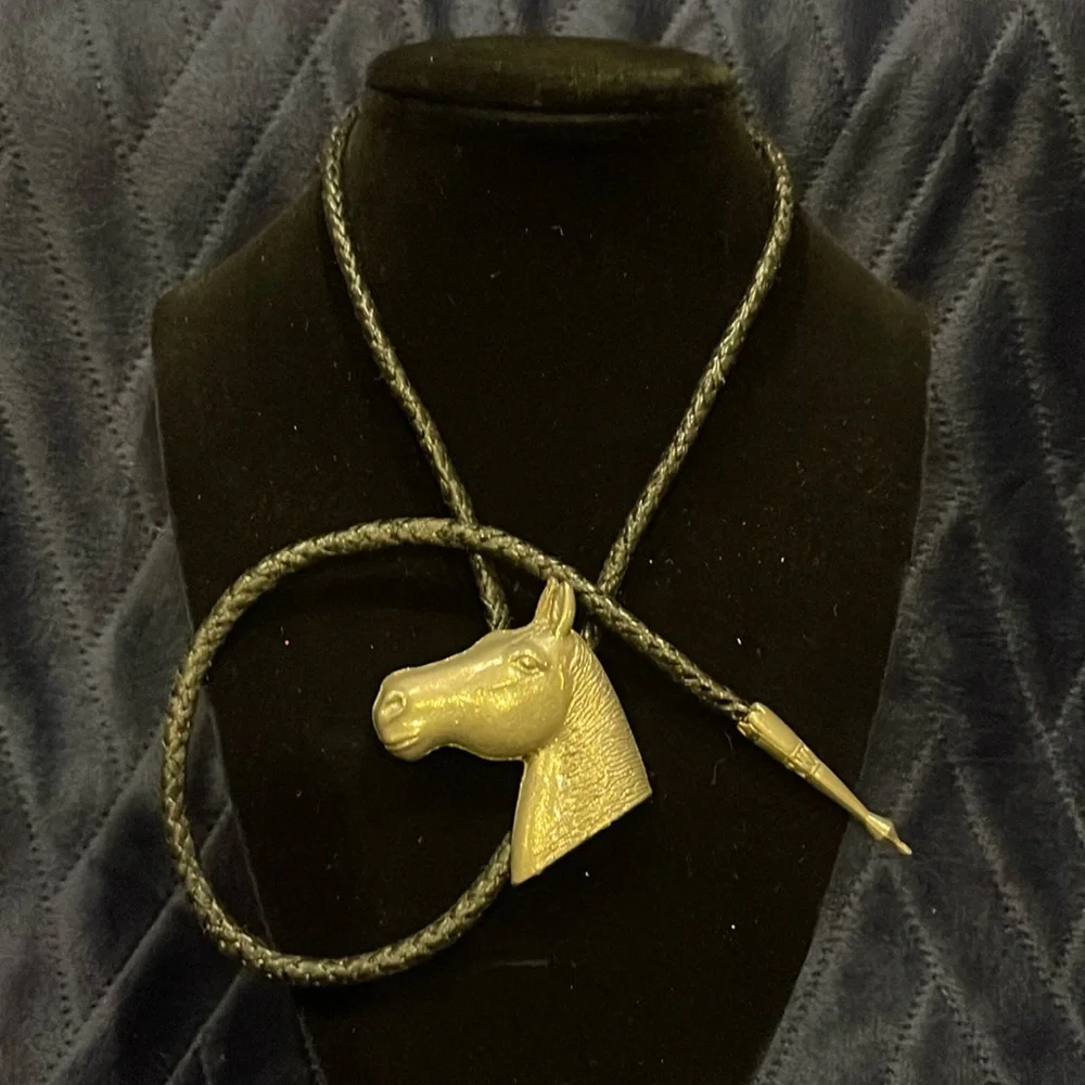 Vintage. Silvertone horse head bolo on leather strap - Picture 2 of 4